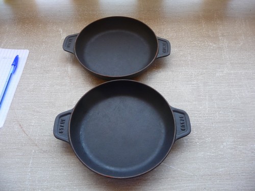 Lot plats ronds en - en, fonte