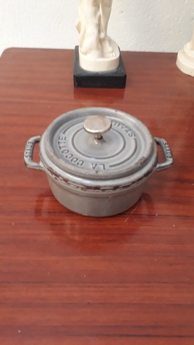 Ancienne petite cocotte fonte - ancienne,