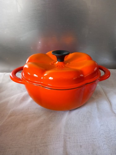 Staub cocotte fonte tomate - cocotte, en